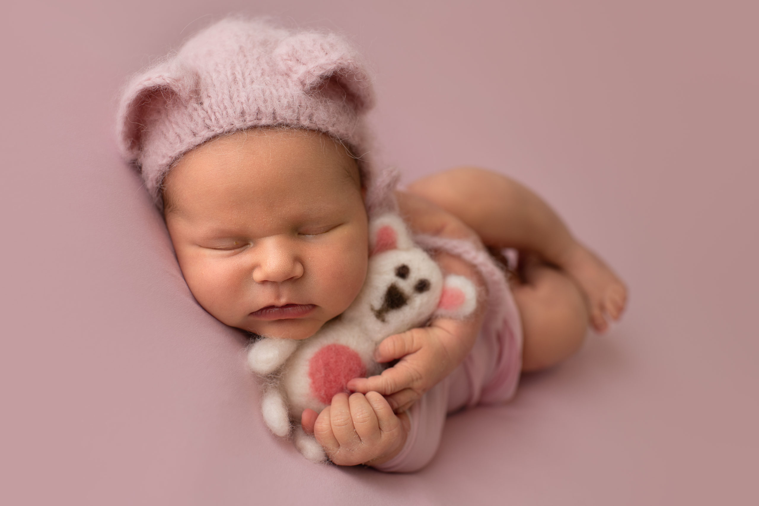 Newborn Photo Session: What It Is And What Should I Expect?